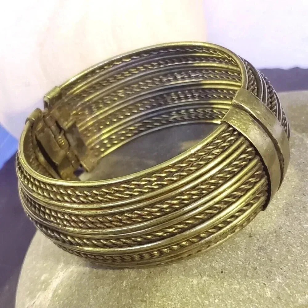 Vintage Y2K 90s Grunge Steampunk Bronze Hinged Metal Bangle Bracelet